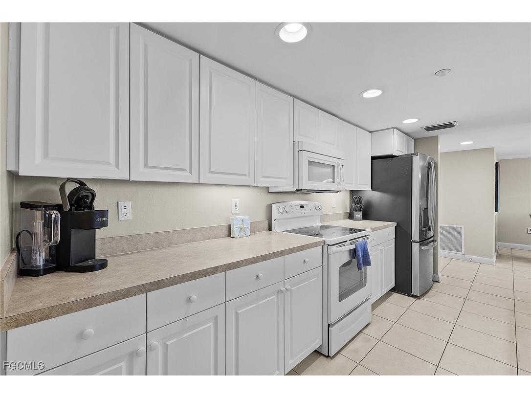 6620 Estero Boulevard #801 Fort Myers Beach FL 33931 2025005613 image8