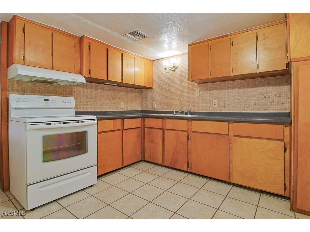 6620 Golden Road North Fort Myers FL 33917 2025019810 image7