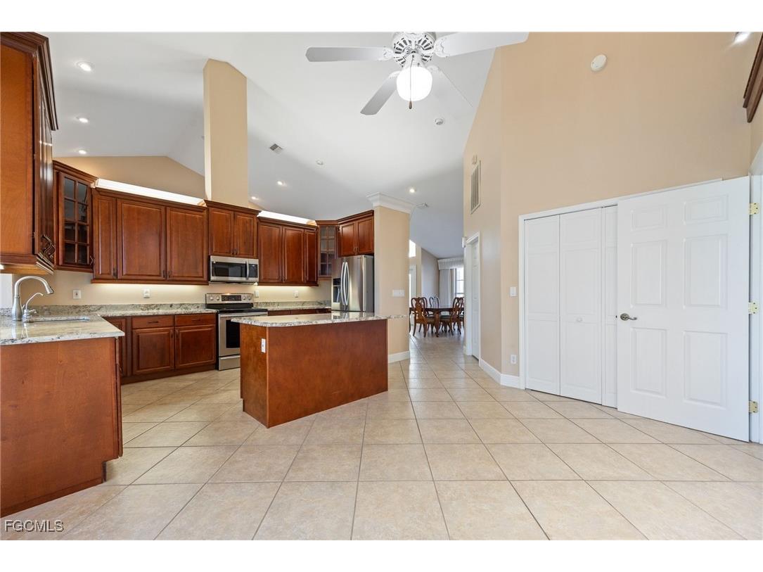 6624 Highland Pines Circle Fort Myers FL 33966 2025015501 image10