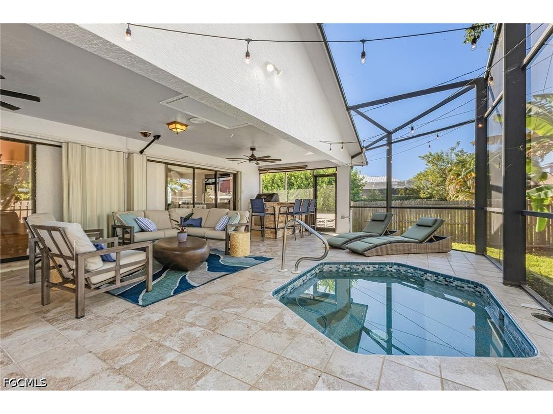 663 110th Avenue N Naples FL 34108 2026007122 image1