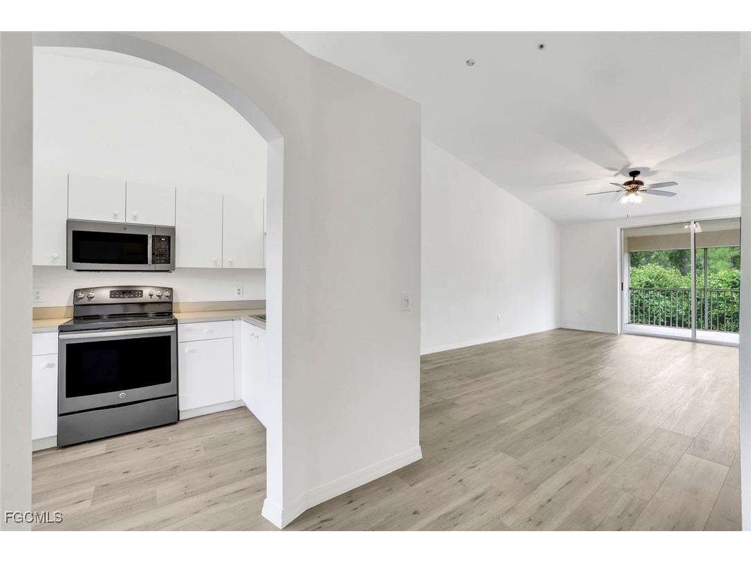 6635 Huntington Lakes Circle #202 Naples FL 34119 2025010610 image4