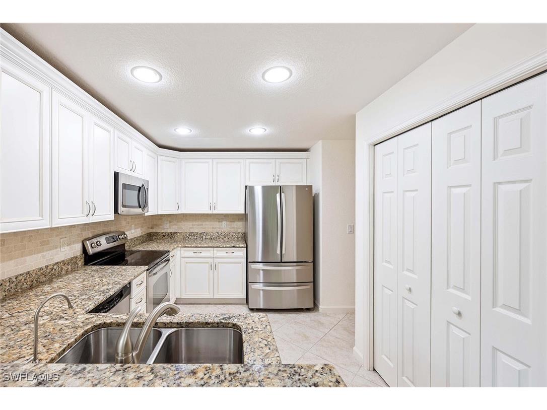 6637 Alden Woods Circle #102 Naples FL 34113 225054190 image8