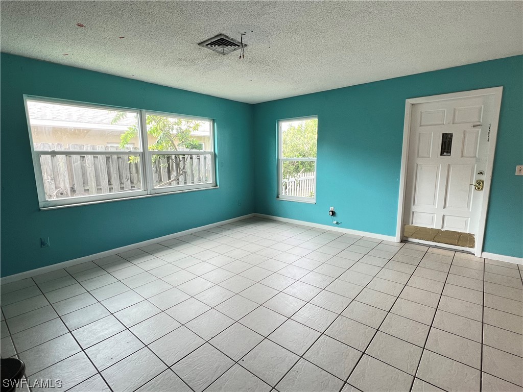 664 100th Avenue N Naples FL 34108 223064573 image1