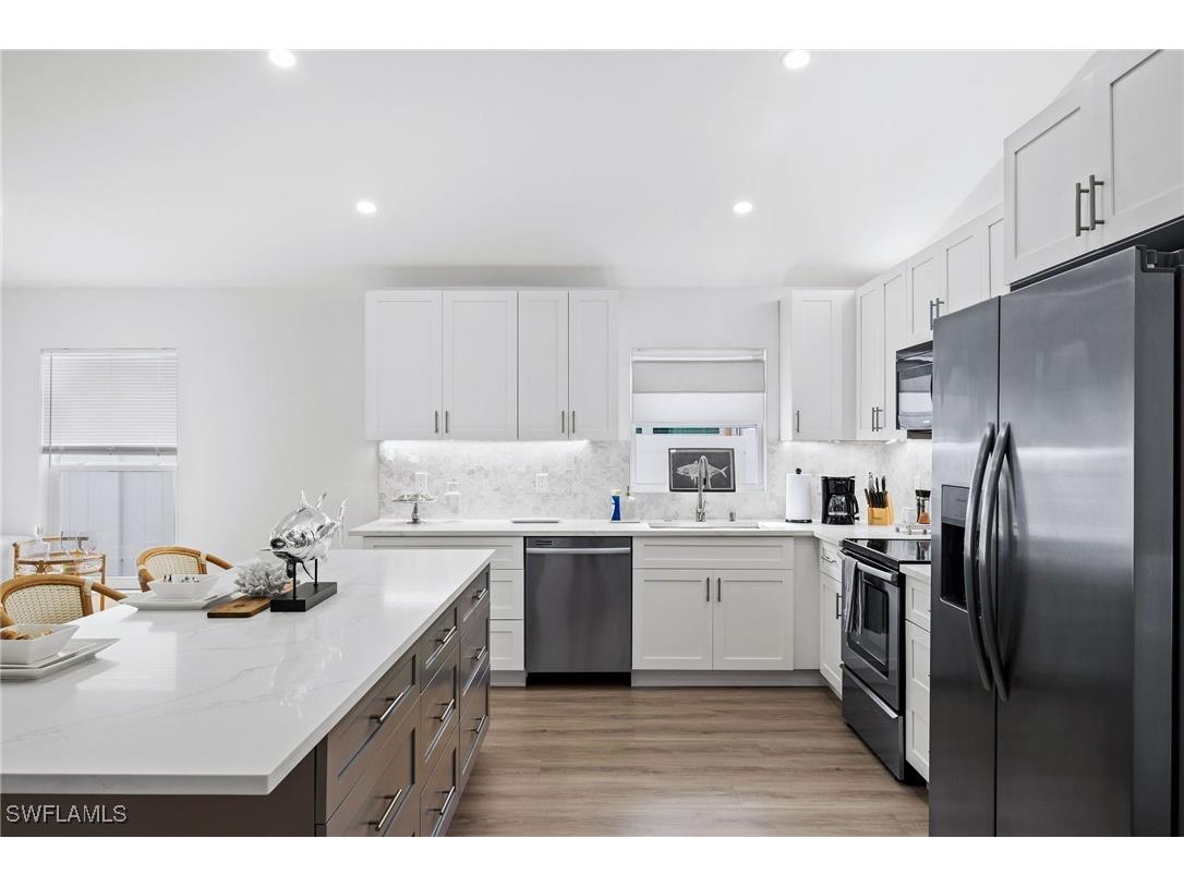 664 102nd Avenue N Naples FL 34108 225060635 image12