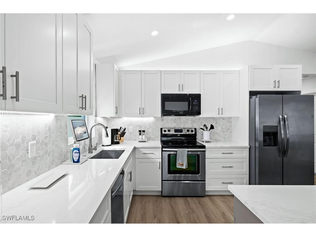 664 102nd Avenue N Naples FL 34108 225060635 image13