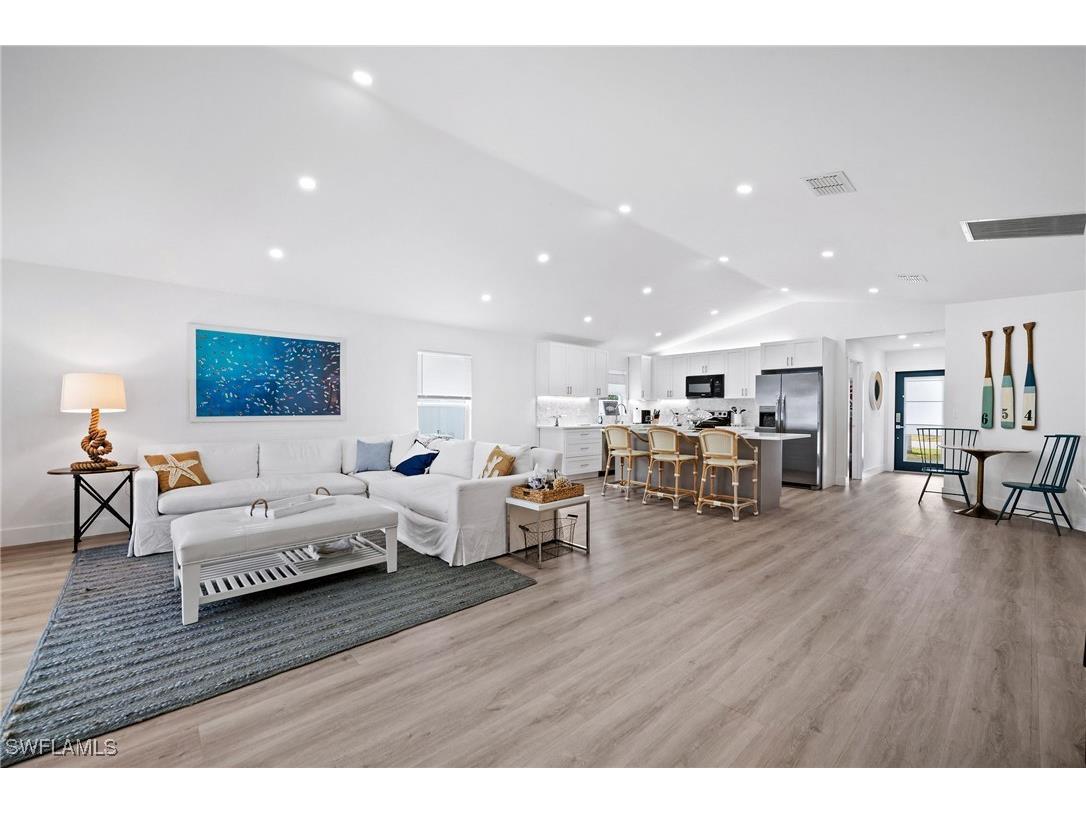 664 102nd Avenue N Naples FL 34108 225060635 image17