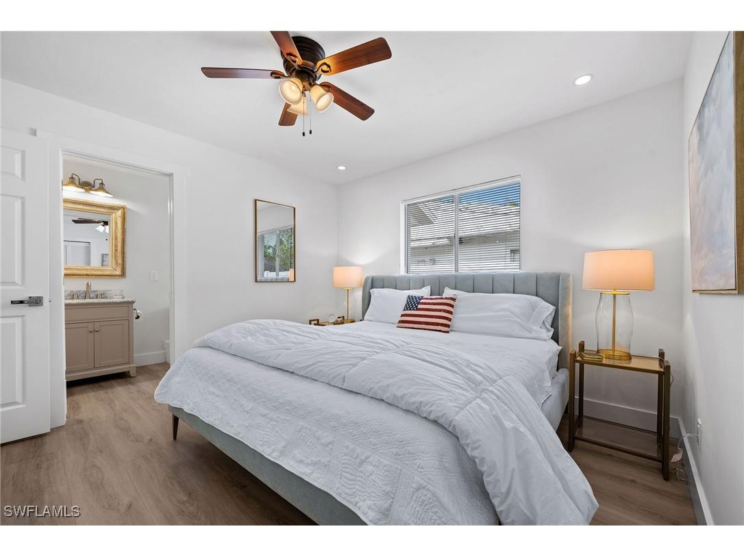 664 102nd Avenue N Naples FL 34108 225060635 image20