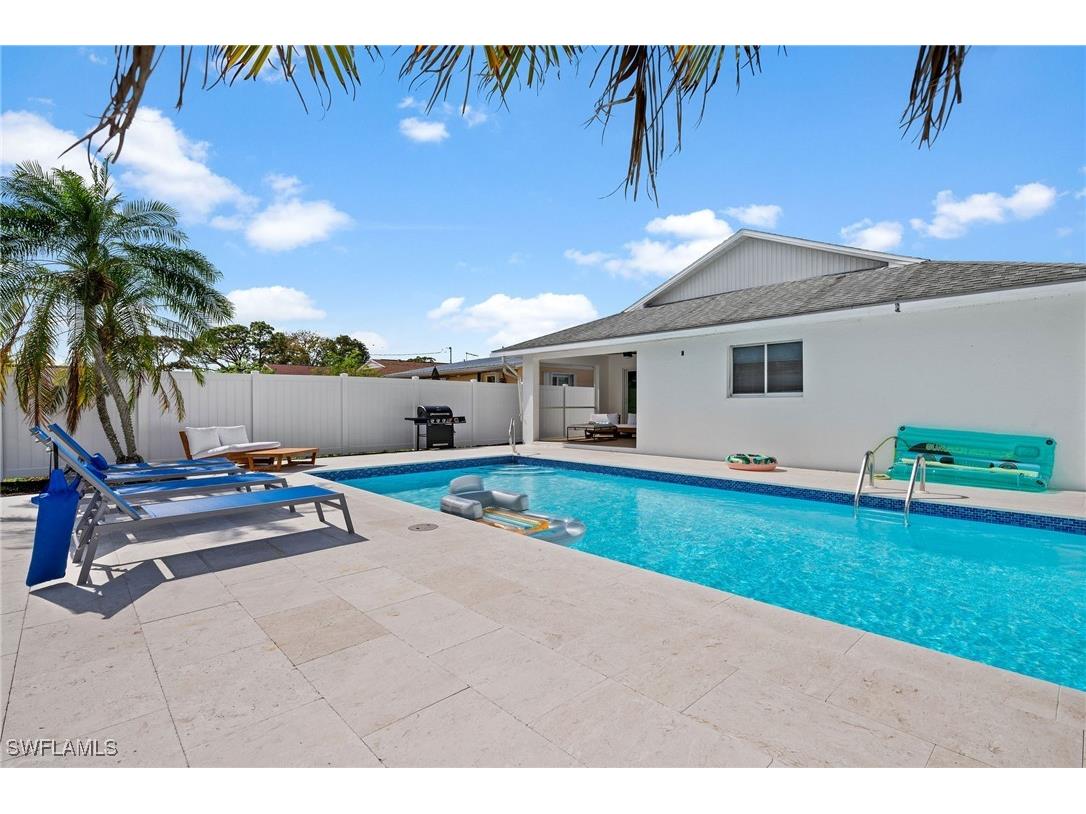 664 102nd Avenue N Naples FL 34108 225060635 image3