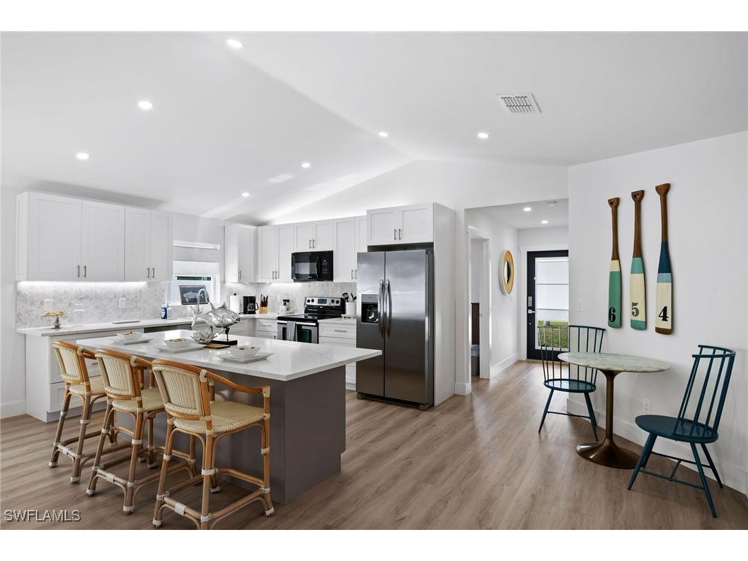 664 102nd Avenue N Naples FL 34108 225060635 image8