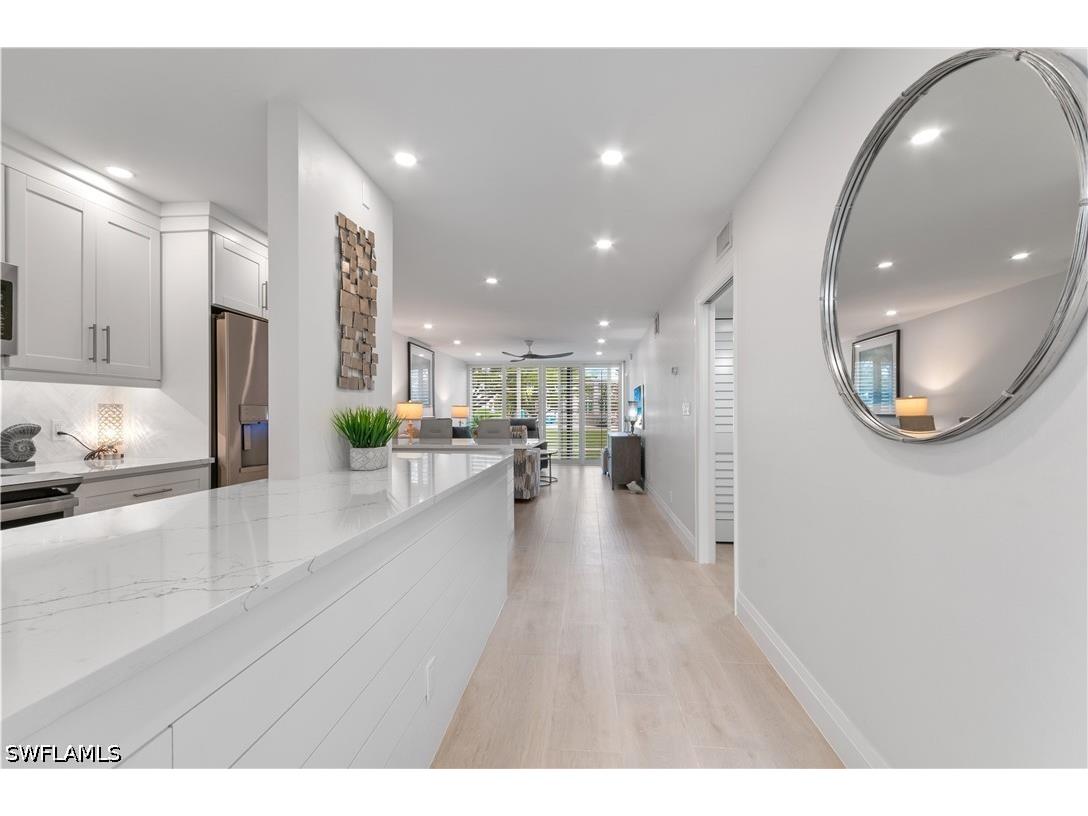 664 Broad Avenue S #J664 Naples FL 34102 226013510 image3