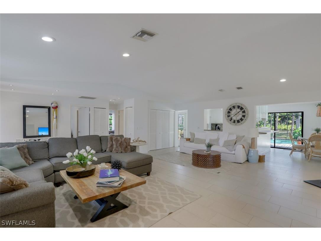 6640 Trail Boulevard Naples FL 34108 222073694 image1