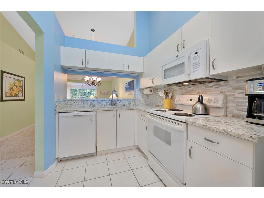 6645 Huntington Lakes Circle #203 Naples FL 34119 226004843 image1