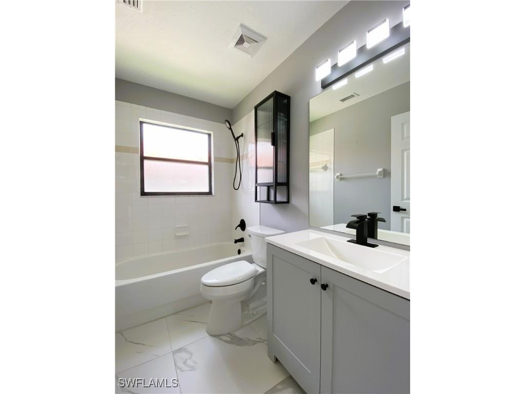 6645 Huntington Lakes Circle #204 Naples FL 34119 225069627 image19