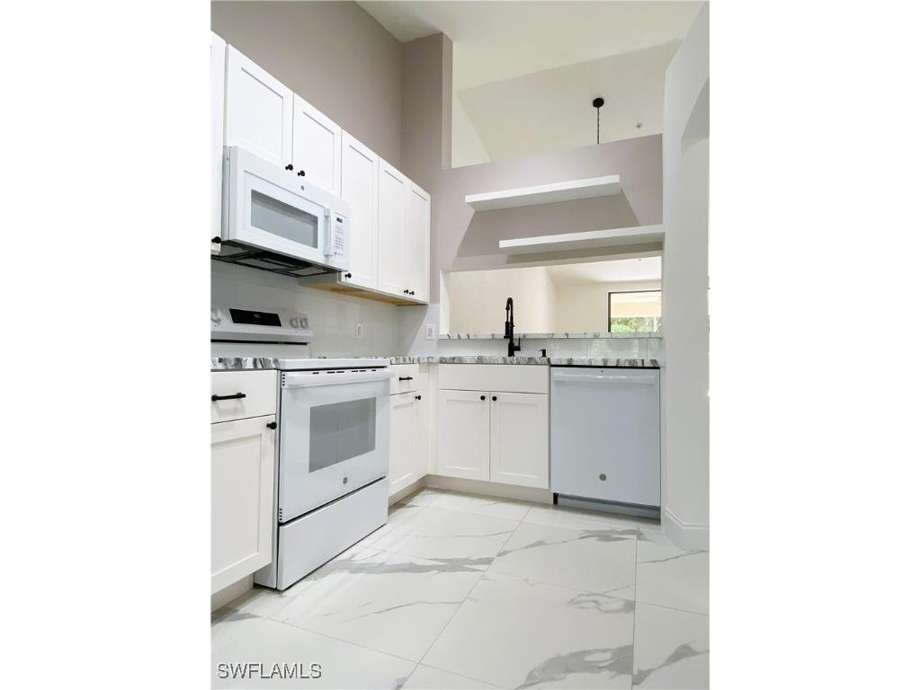 6645 Huntington Lakes Circle #204 Naples FL 34119 225069627 image5