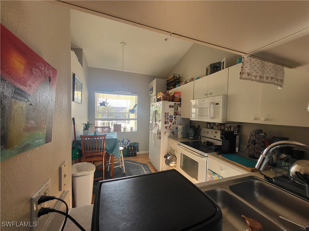 6655 Huntington Lakes Circle #204 Naples FL 34119 225067074 image19