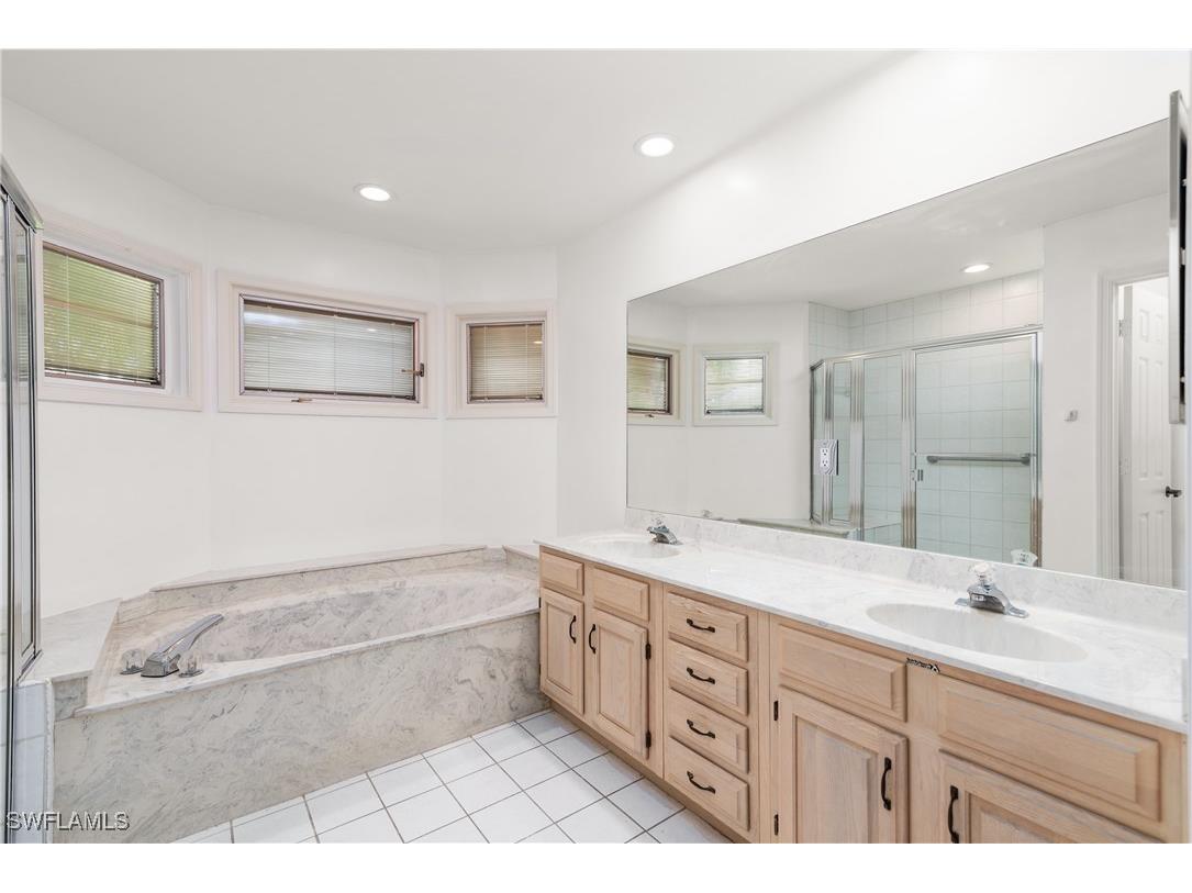 6658 Trident Way #J4 Naples FL 34108 225060238 image17