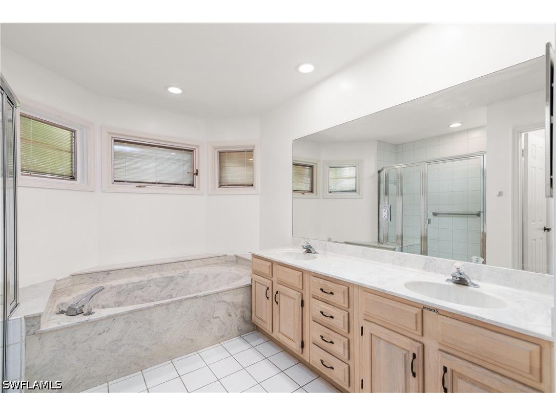 6658 Trident Way #J4 Naples FL 34108 226025131 image17
