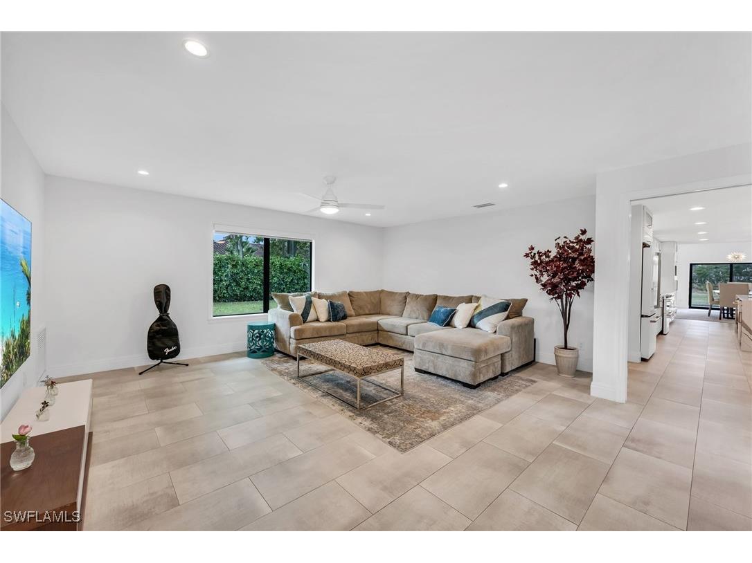 6659 Livingston Woods Lane Naples FL 34109 226000310 image10