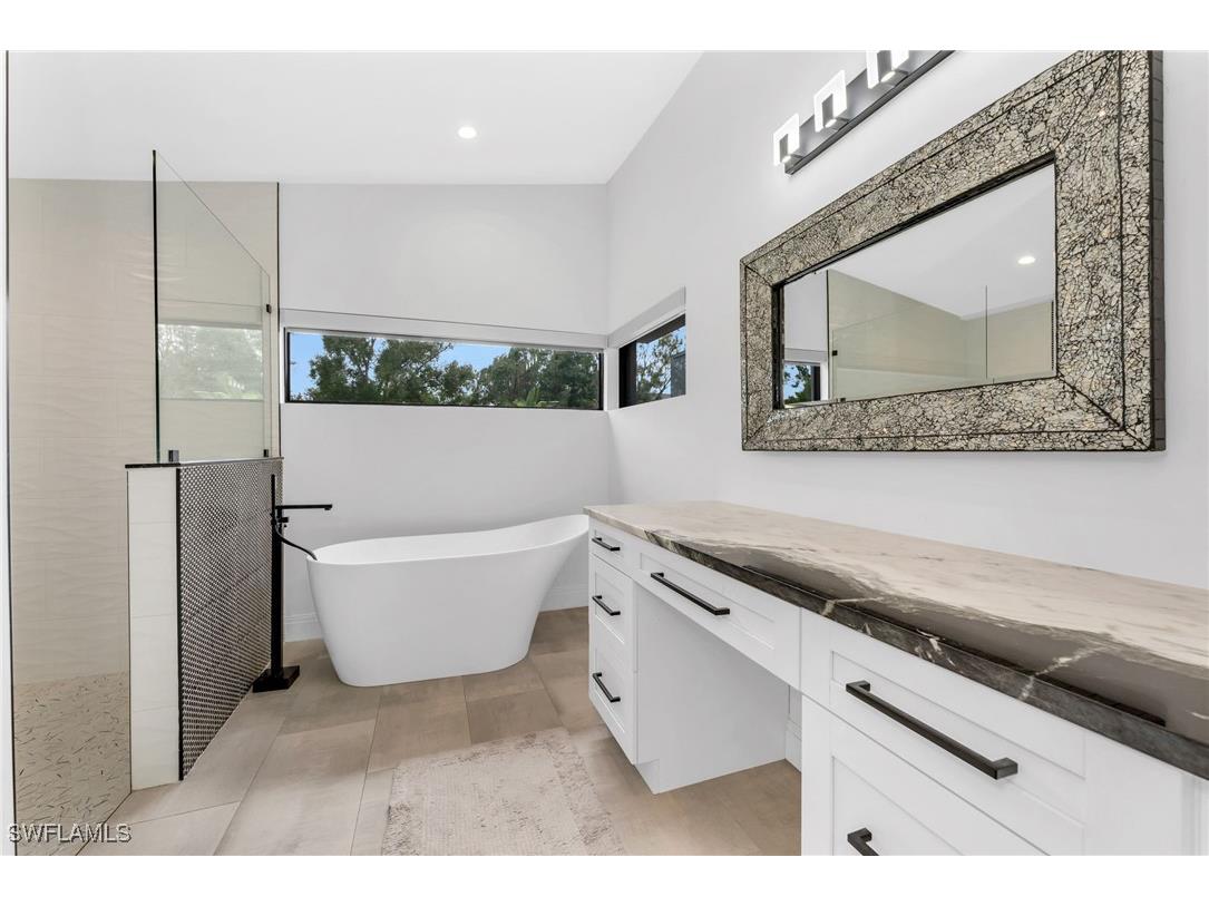 6659 Livingston Woods Lane Naples FL 34109 226000310 image15