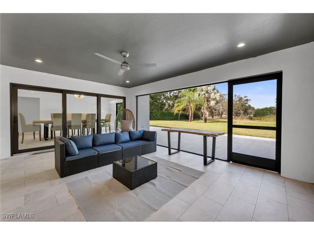 6659 Livingston Woods Lane Naples FL 34109 226000310 image3