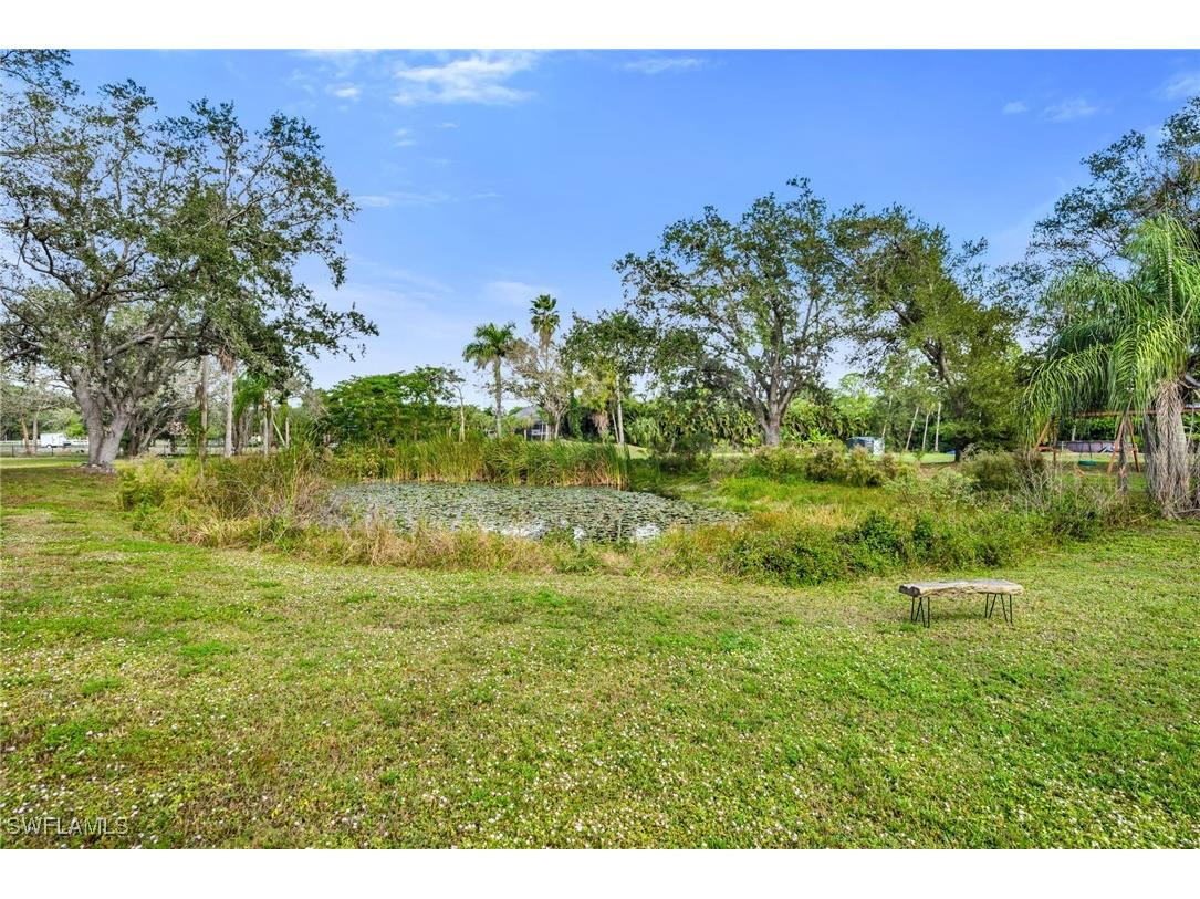 6659 Livingston Woods Lane Naples FL 34109 226000310 image4