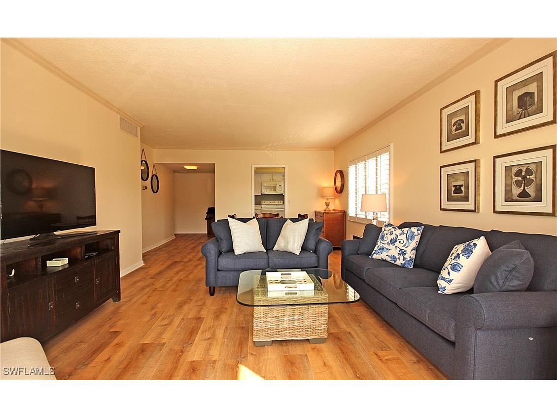 666 3rd Street S #201 Naples FL 34102 225069944 image3