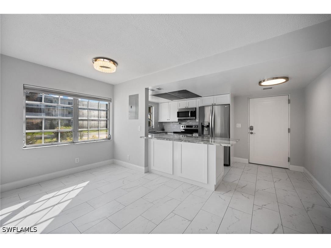 666 3rd Street S #106 Naples FL 34102 226016315 image4