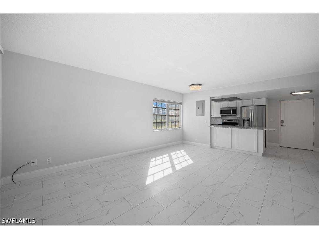 666 3rd Street S #106 Naples FL 34102 226016315 image9