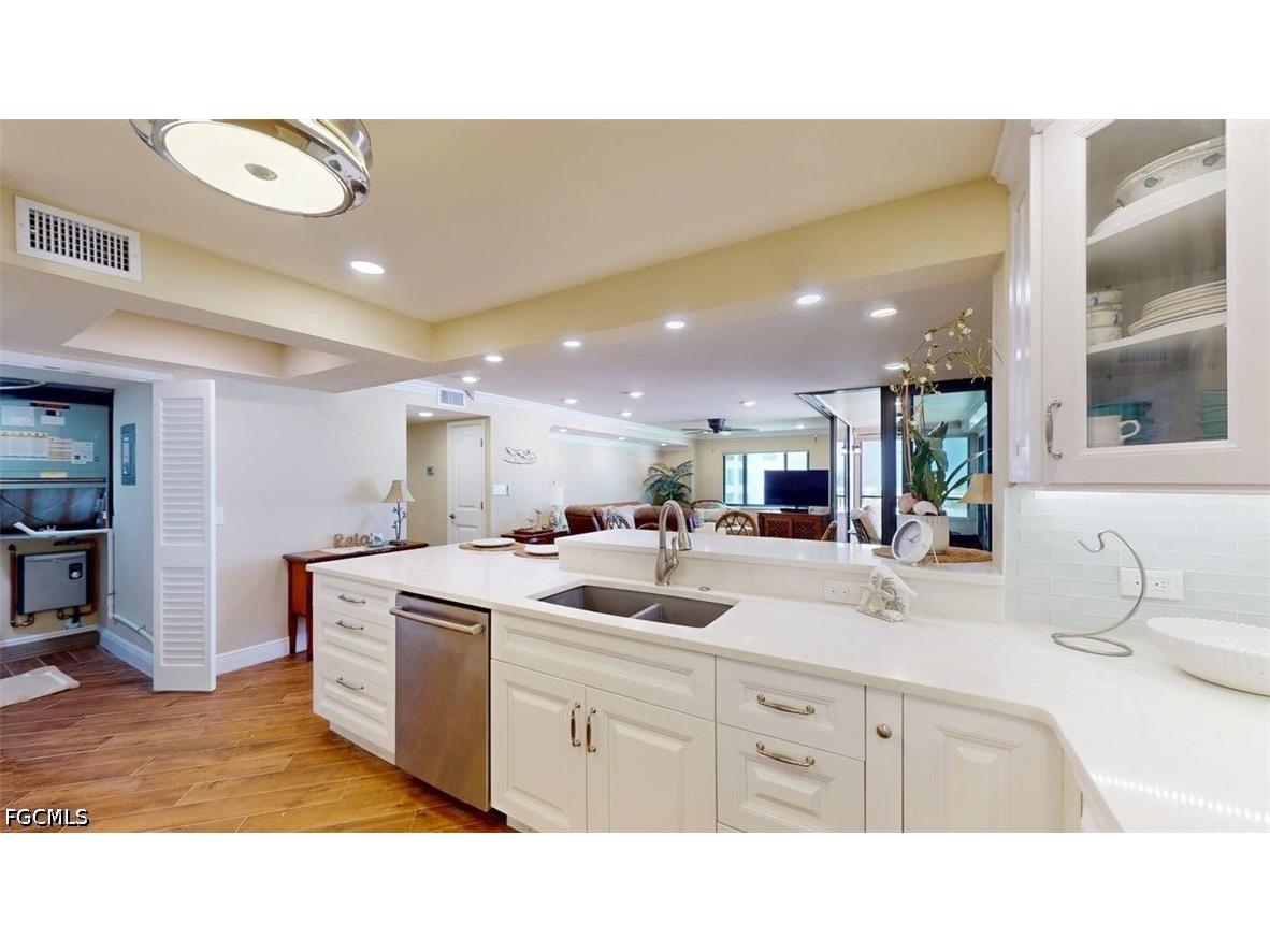 6662 Estero Boulevard #409 Fort Myers Beach FL 33931 2026024171 image8