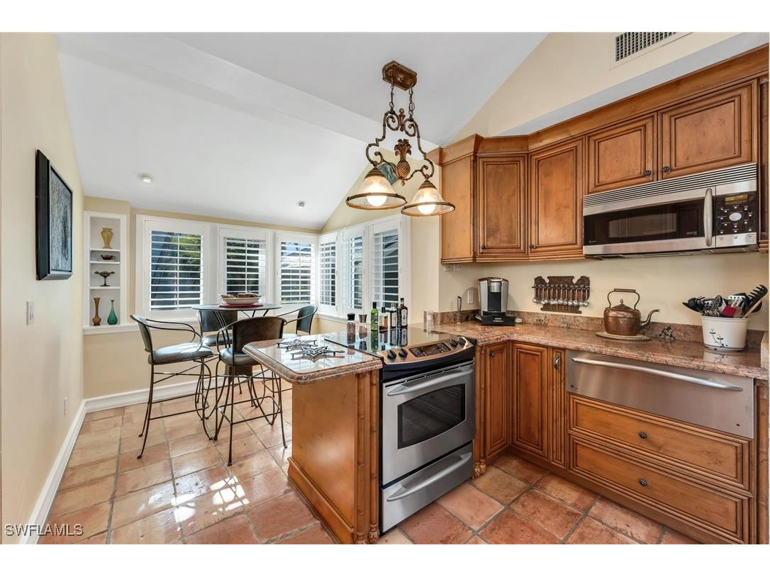 667 Bridgeway Lane Naples FL 34108 226001254 image7