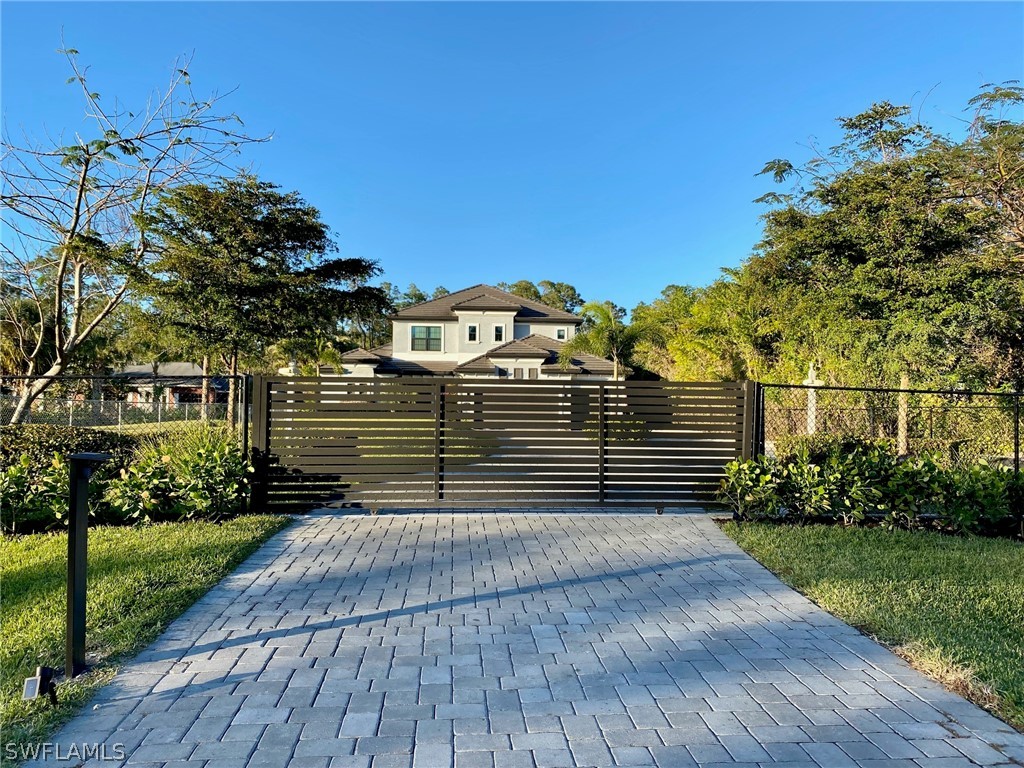 6671 Bottlebrush Lane Naples FL 34109 222090144 image1