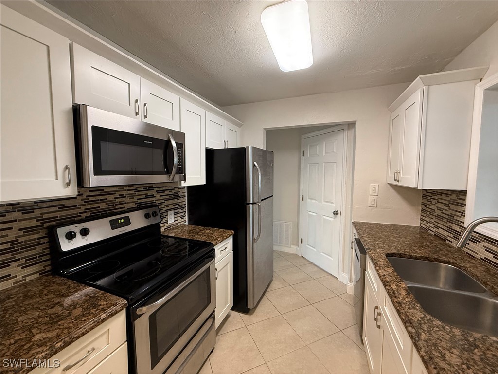 6675 Fiesta Way Fort Myers FL 33919 225079644 image8