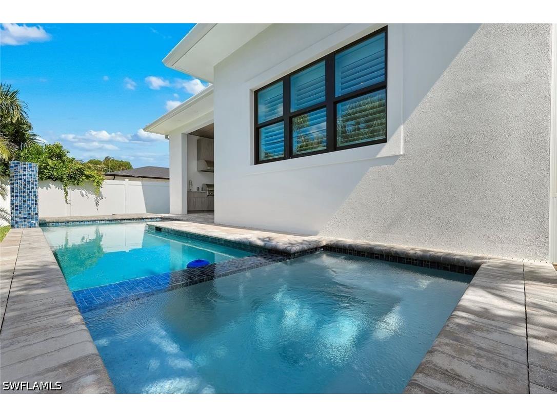 668 93rd Avenue N Naples FL 34108 226004232 image4