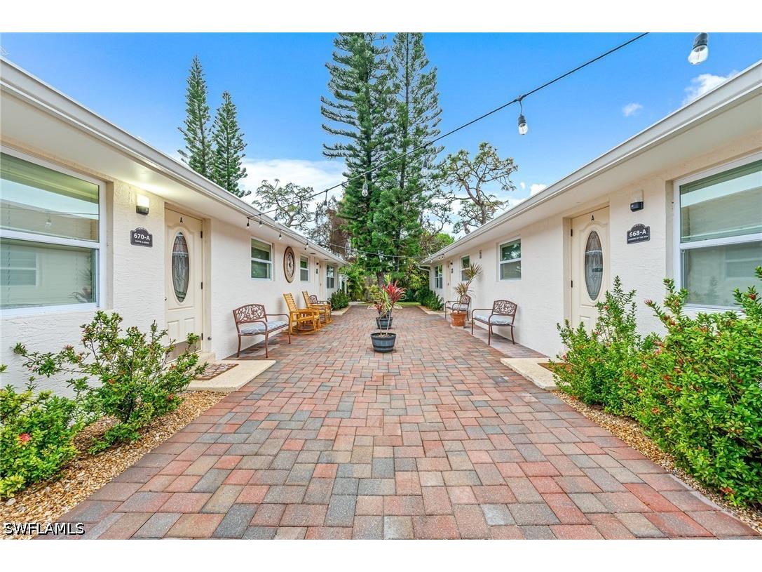 668 97th Avenue N Naples FL 34108 226021990 image2