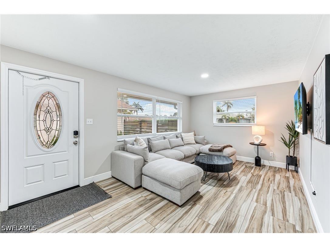 668 97th Avenue N Naples FL 34108 226021990 image4