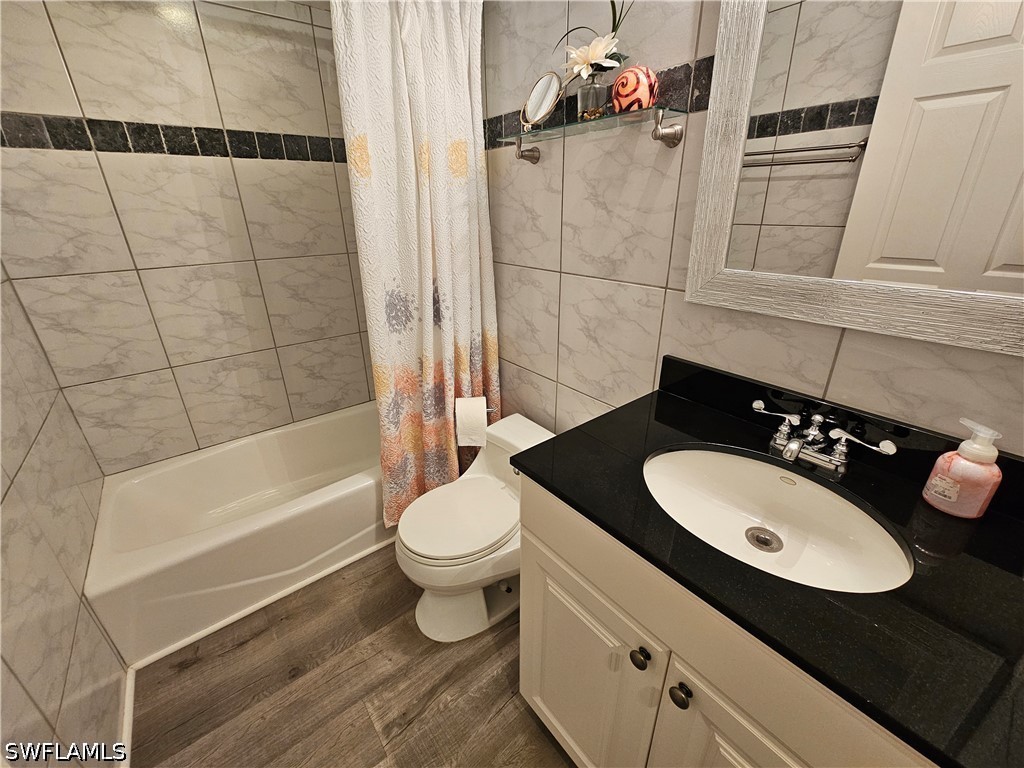 668 Mardel Court #807 Naples FL 34104 226014410 image16