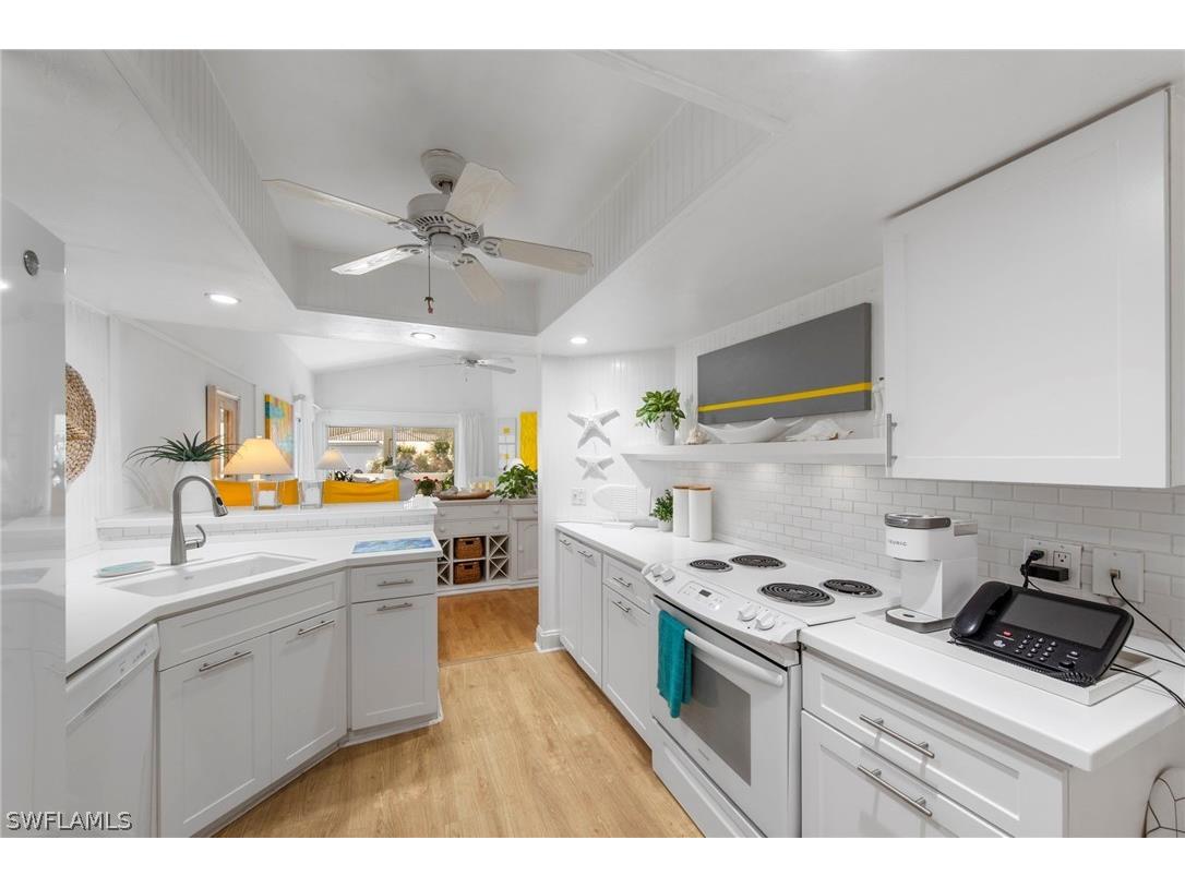 668 Wiggins Bay Drive #B25 Naples FL 34110 226007389 image16