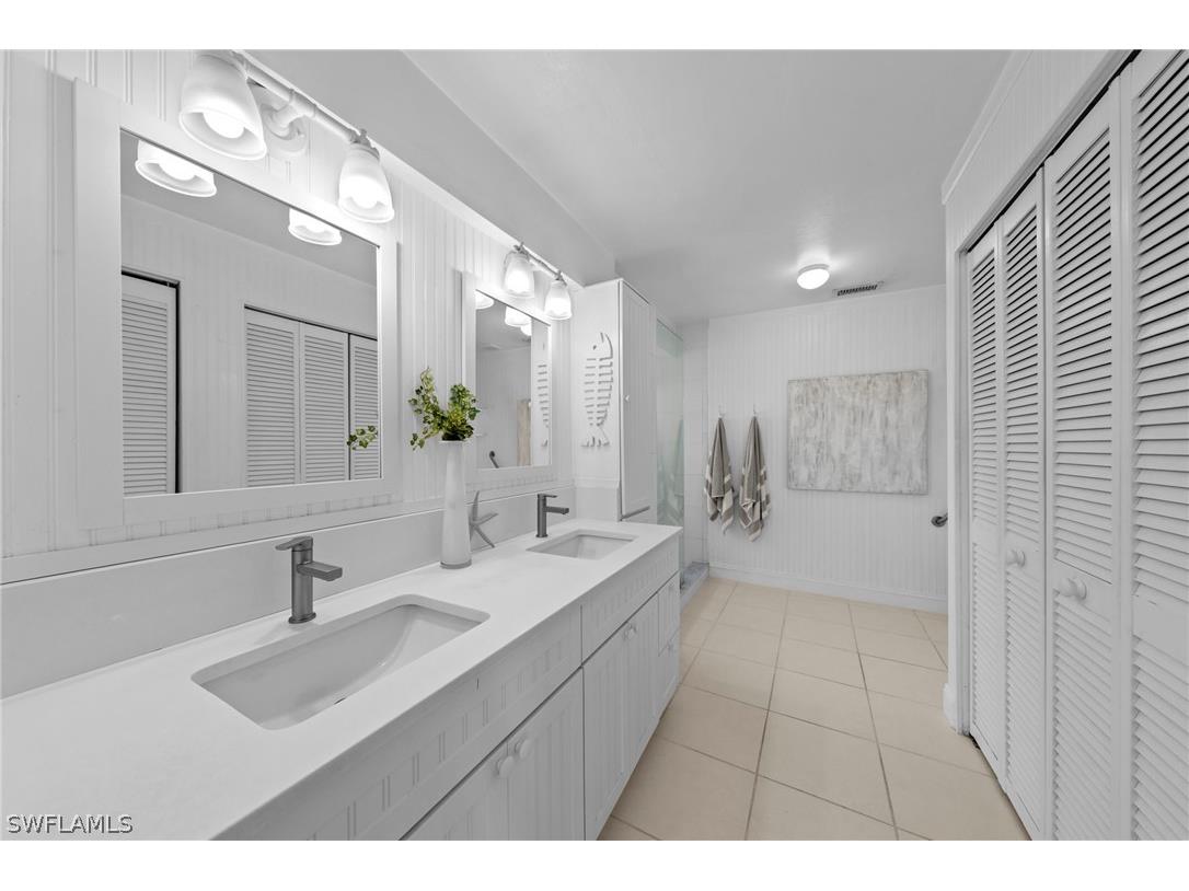 668 Wiggins Bay Drive #B25 Naples FL 34110 226007389 image24