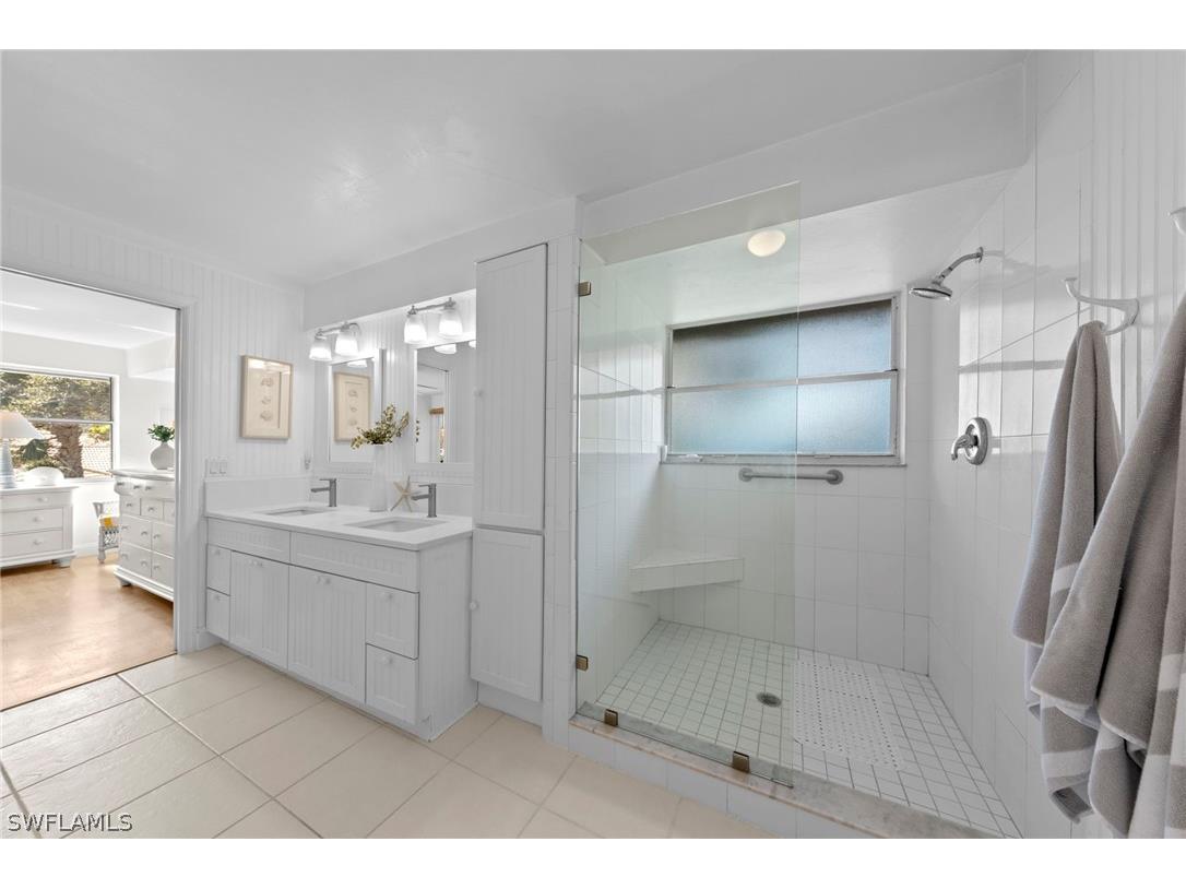 668 Wiggins Bay Drive #B25 Naples FL 34110 226007389 image25