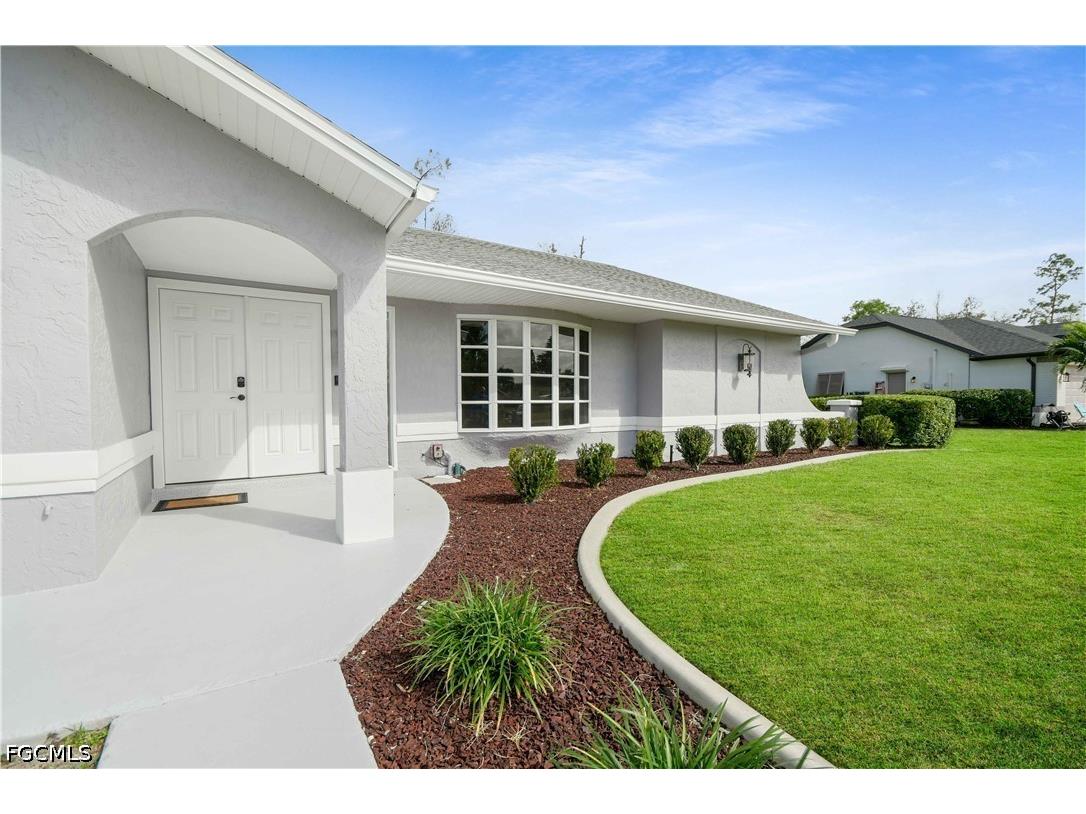 6686 Kestrel Circle Fort Myers FL 33966 2026014858 image2