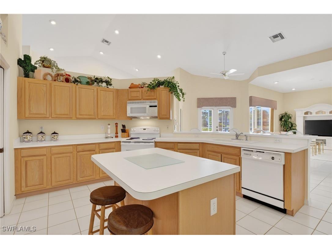 6687 Huntley Lane S Naples FL 34104 226001640 image9