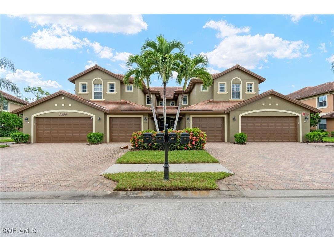 6689 Alden Woods Circle #202 Naples FL 34113 226002622 image2