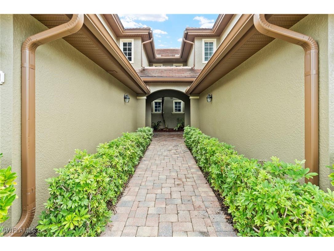 6689 Alden Woods Circle #202 Naples FL 34113 226002622 image3
