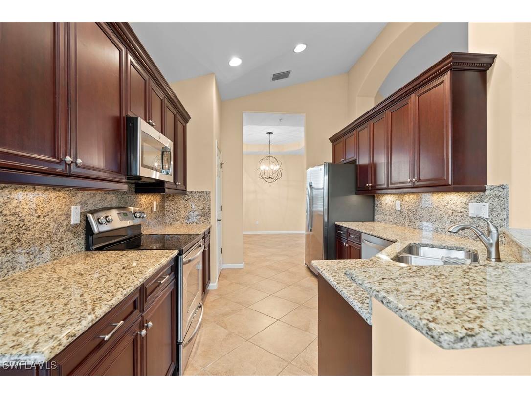 6689 Alden Woods Circle #202 Naples FL 34113 226002622 image8