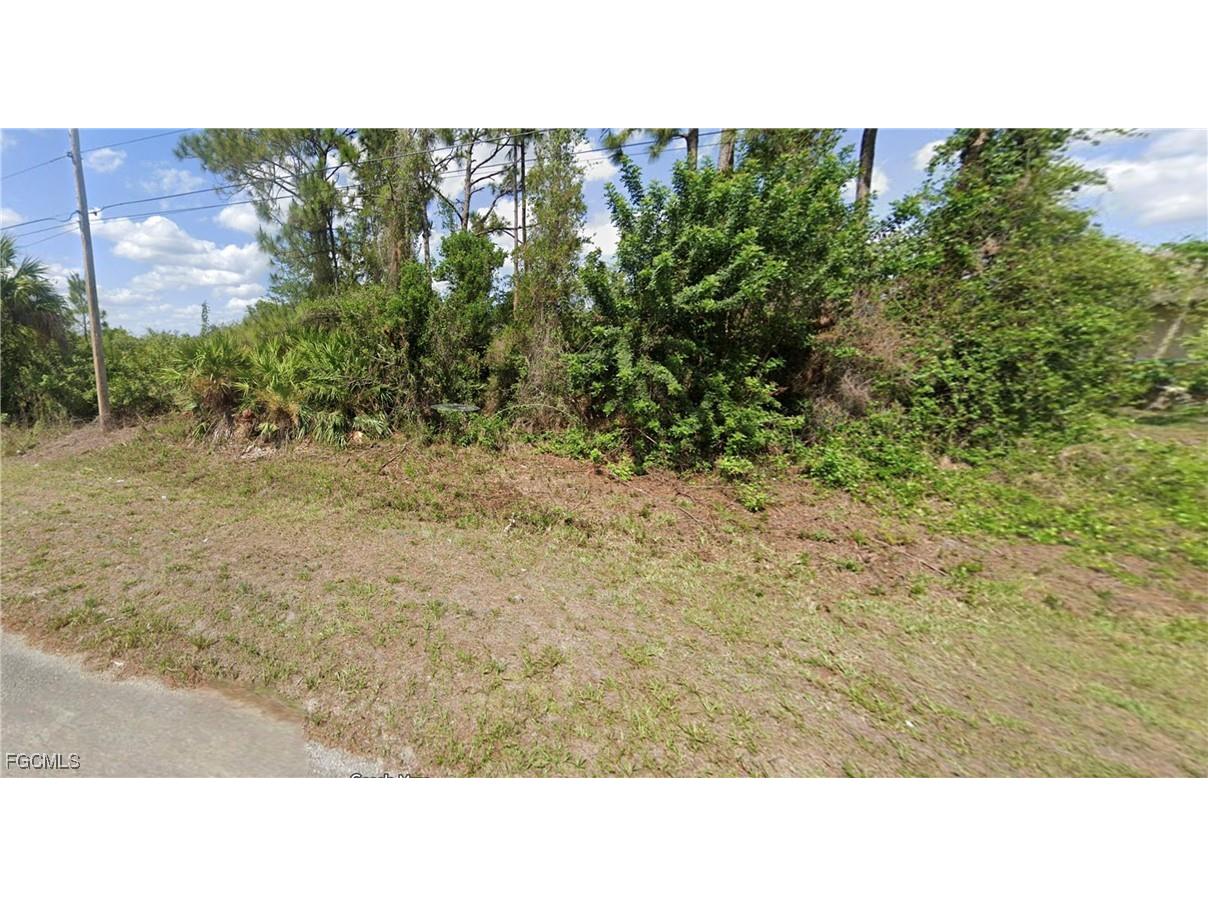 669-671 Creuset Avenue S Lehigh Acres FL 33974 2025016167 image2