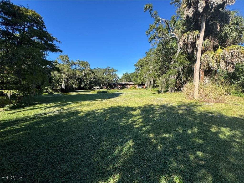 67 E Mariana Avenue North Fort Myers FL 33917 2025024841 image19