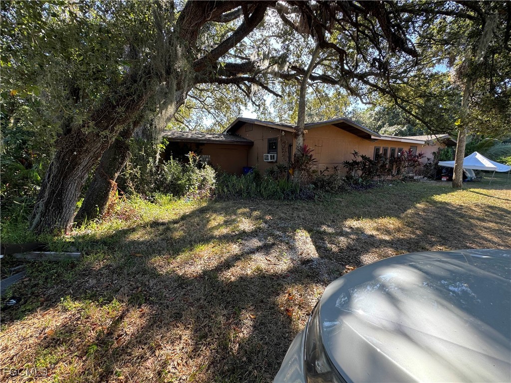 67 E Mariana Avenue North Fort Myers FL 33917 2025024841 image2