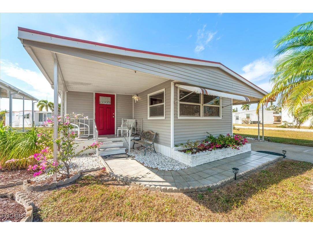 67 Percy Street Fort Myers FL 33908 2026001845 image1