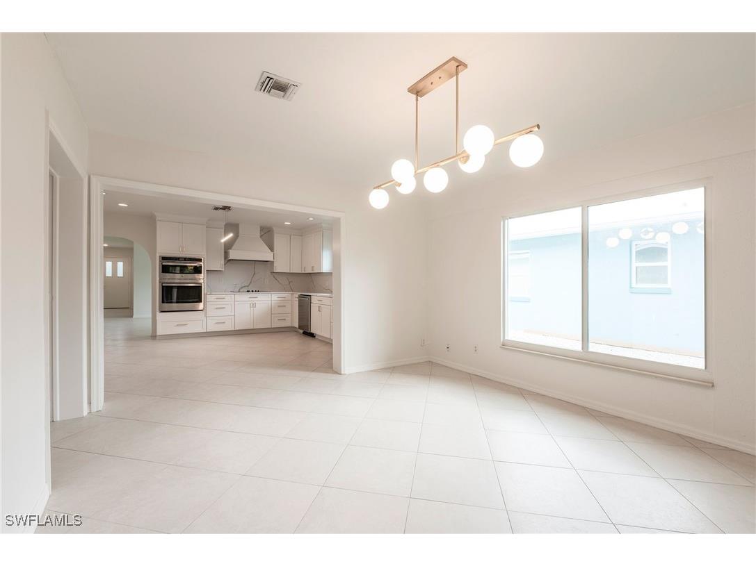 670 103rd Avenue N Naples FL 34108 225071920 image19