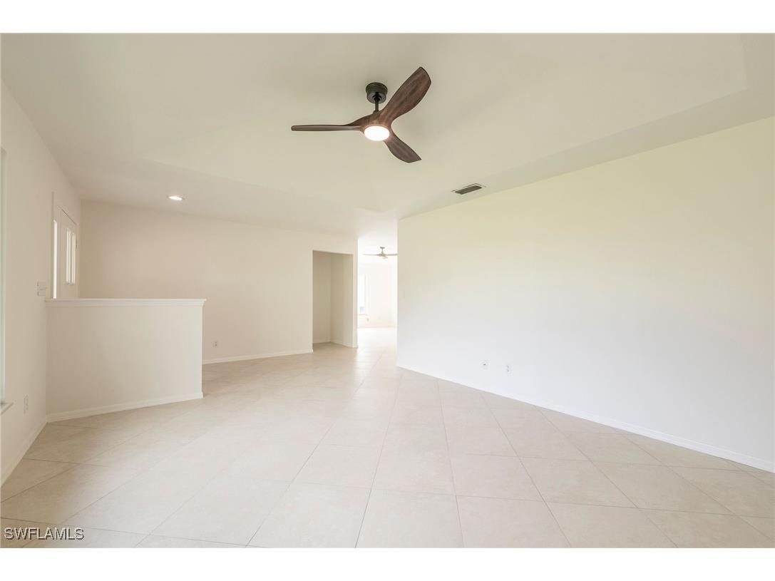 670 103rd Avenue N Naples FL 34108 225071920 image4